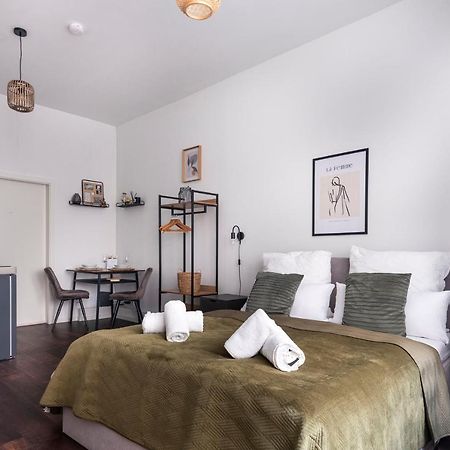 Central Apartment In Heart Of Берлин Экстерьер фото
